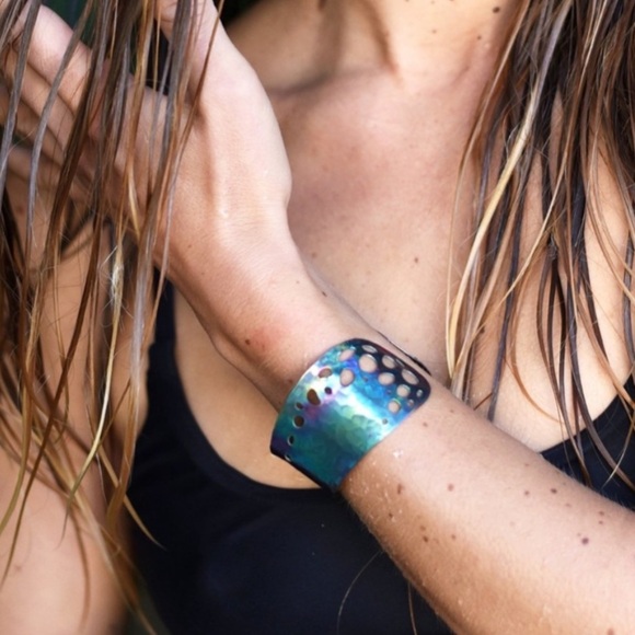 Parlettei jewelry cuff - Picture 3 of 8